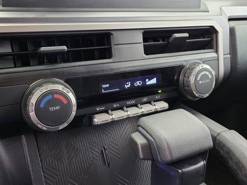 Used 2026 Toyota 4Runner SR5 AWD/4WD image 28