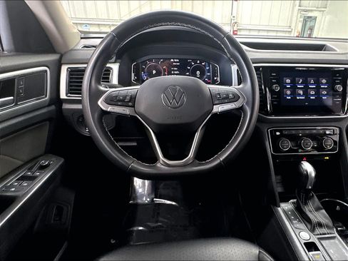 Used 2023 Volkswagen Atlas SE FWD image 11