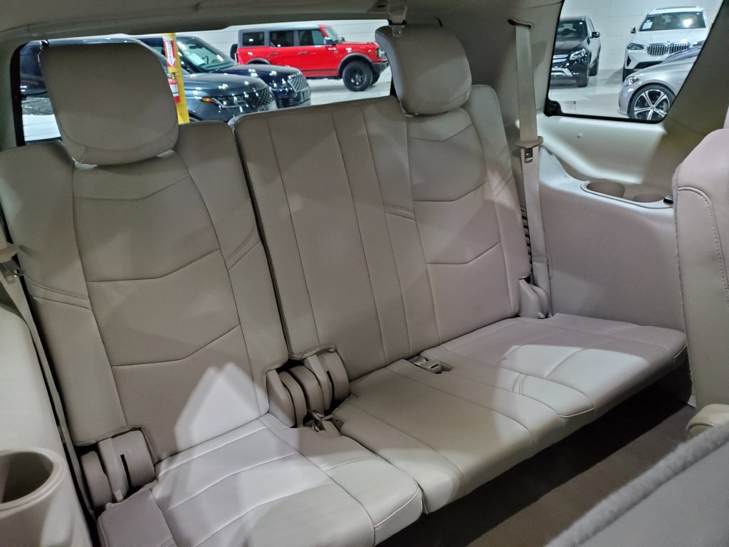 Used 2017 Cadillac Escalade Premium Luxury AWD/4WD image 24