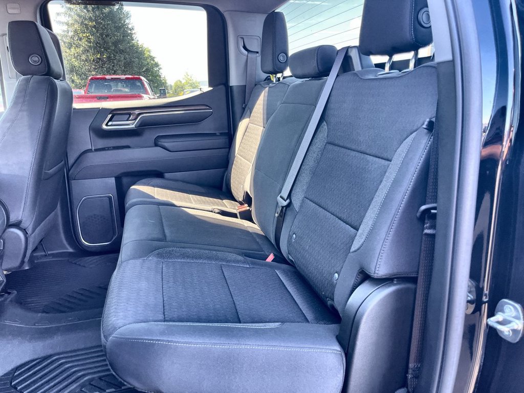Used 2023 Chevrolet Silverado 1500 RST AWD/4WD image 23