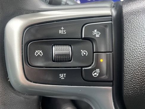 Used 2023 Chevrolet Suburban Z71 image 21