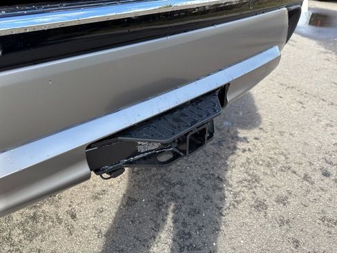 New 2025 Toyota Highlander Platinum image 9