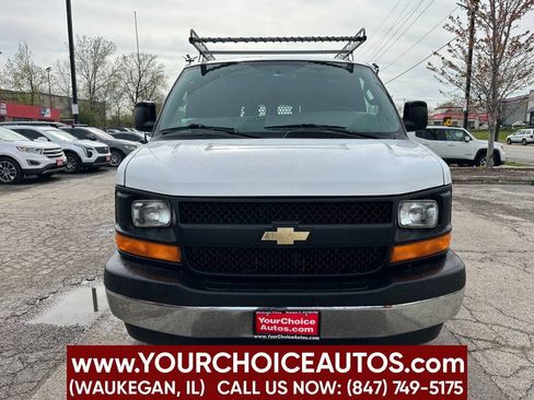 Used 2017 Chevrolet Express 2500 Extended RWD image 8