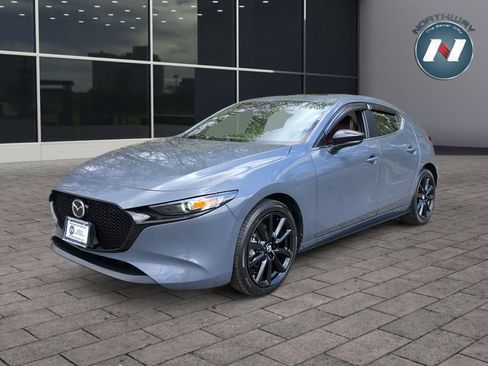 Used 2023 MAZDA MAZDA3 s FWD image 1