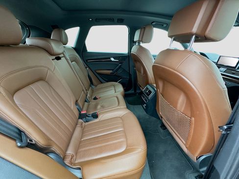 Used 2018 Audi Q5 2.0T Premium Plus w/ Premium Plus Package image 19