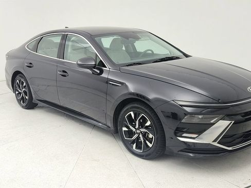 Used 2025 Hyundai Sonata SEL FWD image 1