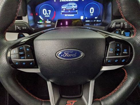 Certified 2025 Ford Explorer ST RWD image 11