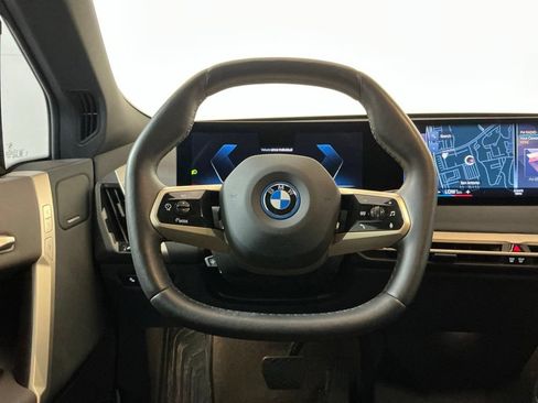 Used 2023 BMW iX xDrive50 w/ Sport Package AWD/4WD image 16