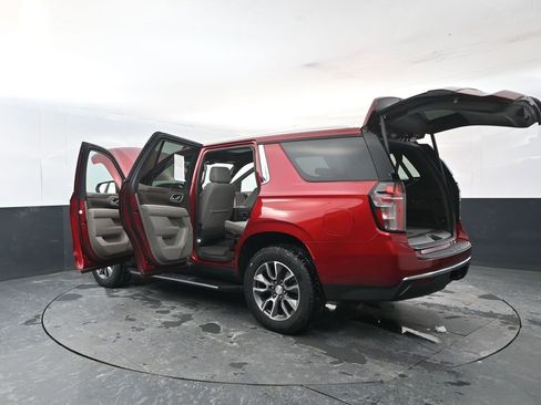 Used 2023 Chevrolet Tahoe LT w/ LT Signature Package image 27