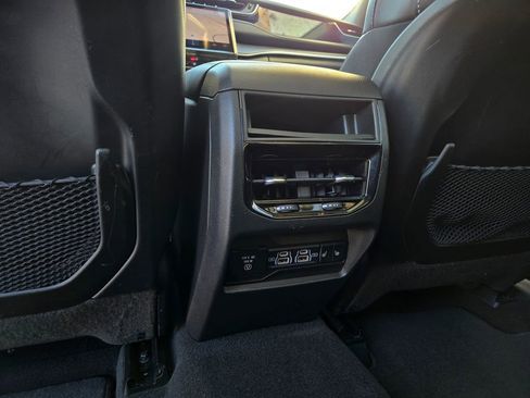 Used 2022 Jeep Grand Cherokee Limited 4xe image 29