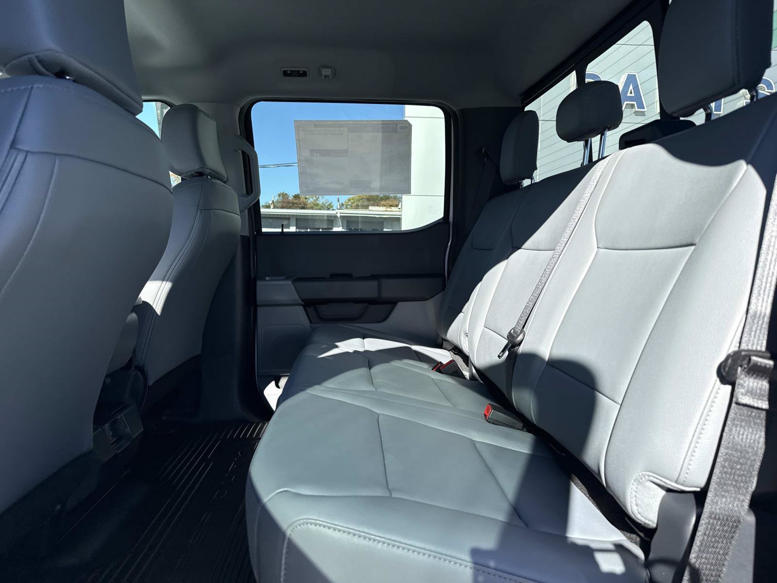 New 2027 Ford F550 4x4 Crew Cab image 11