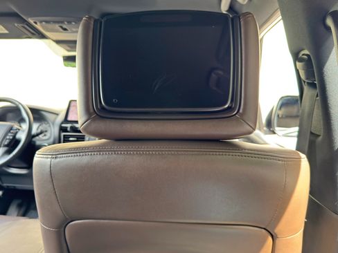 Used 2022 Nissan Armada Platinum RWD image 38