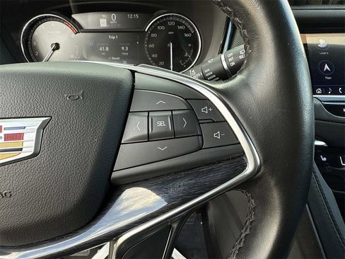 Used 2023 Cadillac XT5 Premium Luxury image 17