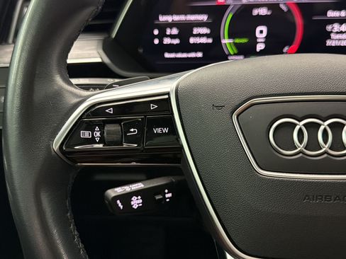 Used 2022 Audi e-tron Chronos AWD/4WD image 17