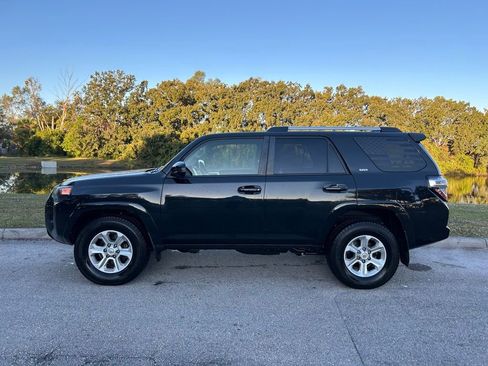 Used 2021 Toyota 4Runner SR5 image 2