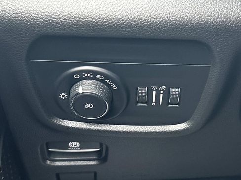 Used 2022 Jeep Grand Cherokee L Limited image 38