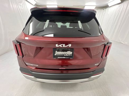 Used 2025 Kia Sorento S AWD/4WD image 38