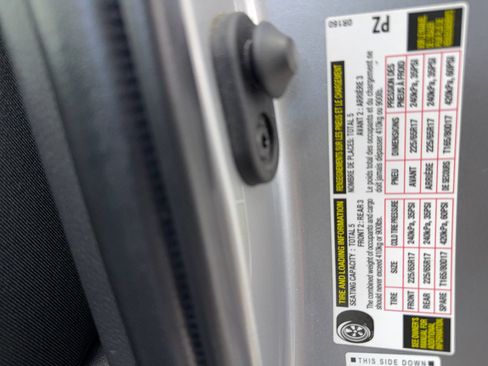 Used 2022 Toyota RAV4 LE FWD image 53