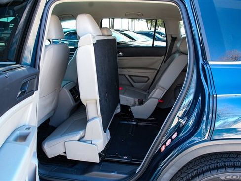 Used 2019 Volkswagen Atlas SE w/ Towing Package image 41