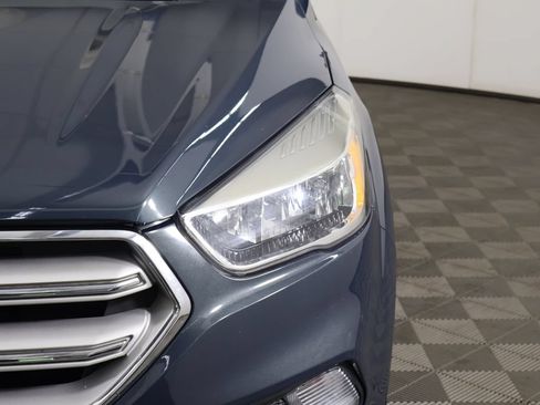Used 2019 Ford Escape SE FWD image 11