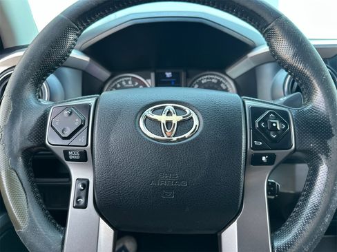 Used 2016 Toyota Tacoma SR5 image 22