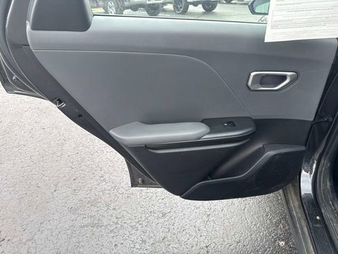 Used 2025 Kia K4 FWD image 21