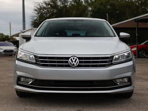 Used 2018 Volkswagen Passat 2.0T SE image 17
