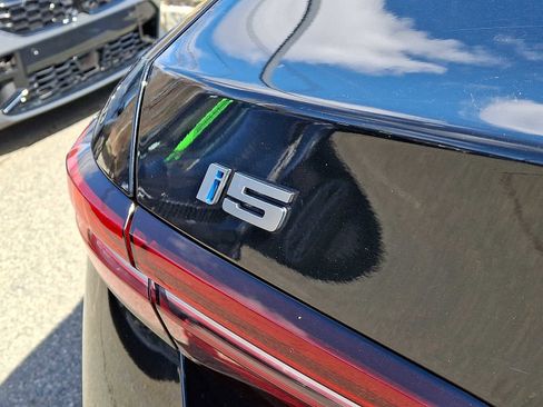 Used 2024 BMW i5 eDrive40i w/ M Sport Package image 31