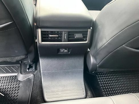 Used 2024 Lexus GX 550 AWD/4WD image 32