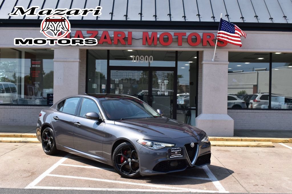Used 2018 Alfa Romeo Giulia Ti Sport w/ Quick Order Package 22S Sport AWD/4WD image 1