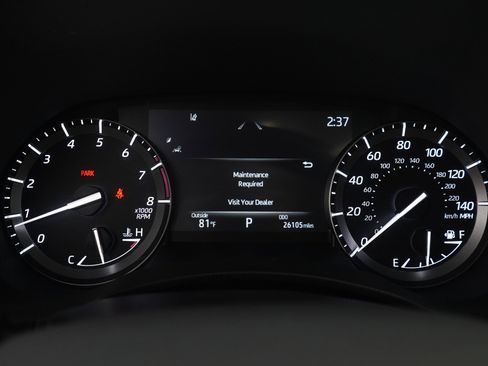 Used 2021 Toyota Highlander XLE AWD/4WD image 29