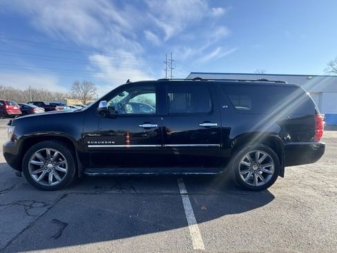 Used 2013 Chevrolet Suburban LTZ image 5
