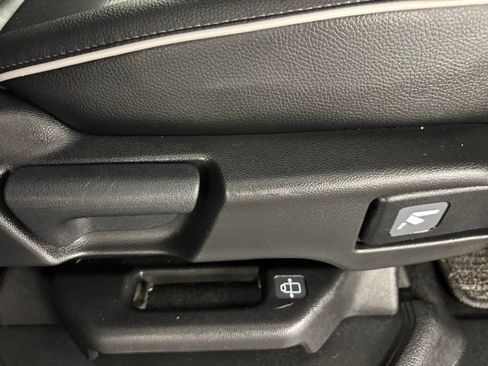 Used 2025 Honda Odyssey Elite image 18