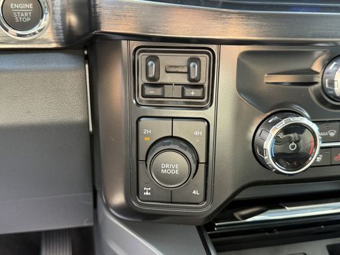 New 2026 Ford F250 Lariat w/ Black Appearance Package image 24