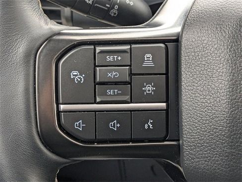 Used 2024 Ford Expedition Platinum image 25