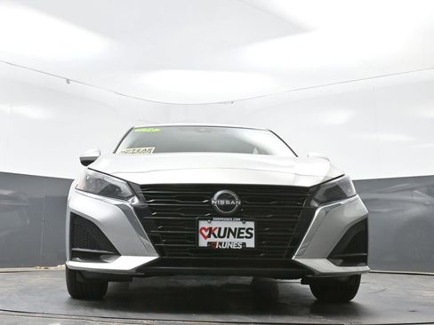 Used 2023 Nissan Altima 2.5 SV FWD image 47