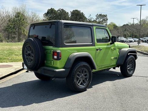 Used 2025 Jeep Wrangler Sport AWD/4WD image 8
