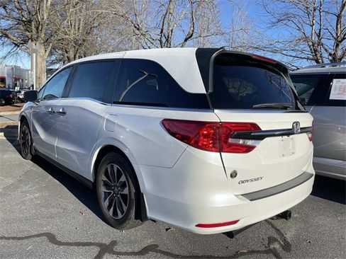 Used 2024 Honda Odyssey EX-L image 2