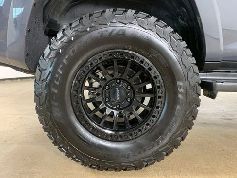 Used 2024 Toyota 4Runner TRD Off-Road Premium w/ Off Road Premium Plus Package AWD/4WD image 40