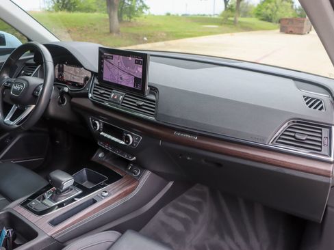 Used 2021 Audi Q5 2.0T Premium Plus w/ Premium Plus Package AWD/4WD image 23