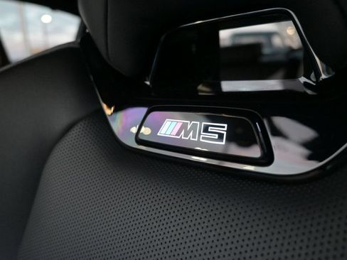 Used 2026 BMW M5 w/ Carbon Package AWD/4WD image 17