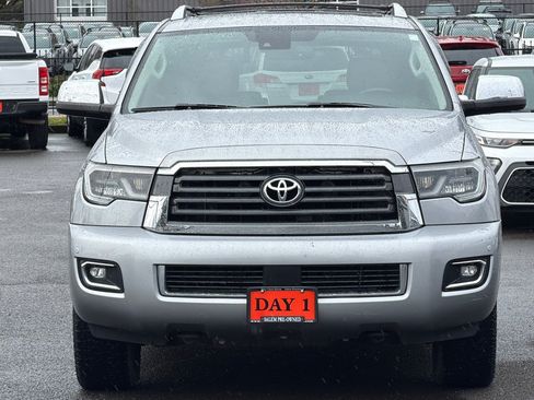 Used 2019 Toyota Sequoia Limited w/ Safety & Convenience Package AWD/4WD image 10