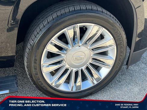 Used 2020 Cadillac Escalade ESV Platinum AWD/4WD image 22