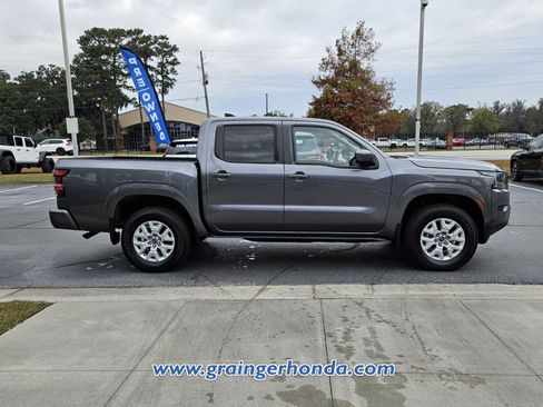 Used 2023 Nissan Frontier SV w/ Technology Package image 6
