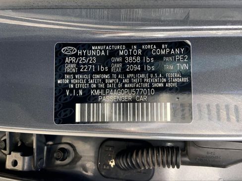 Used 2023 Hyundai Elantra Limited image 36