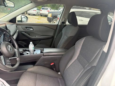 Used 2021 Nissan Rogue SV FWD image 18