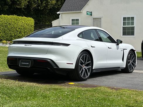 New 2026 Porsche Taycan image 8