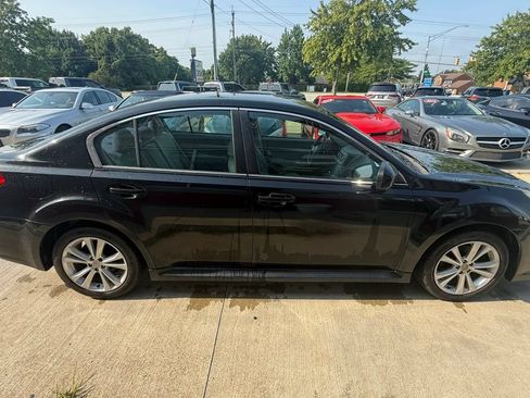 Used 2013 Subaru Legacy 2.5i Premium w/ All-Weather Pkg AWD/4WD image 7