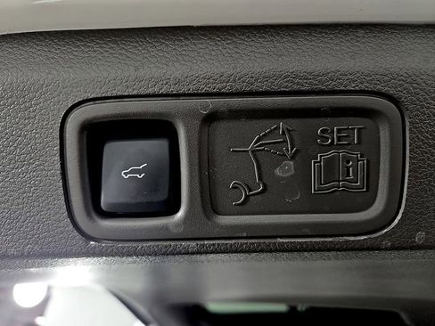 Certified 2024 Lincoln Navigator L Reserve image 34