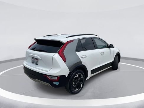 Used 2023 Kia Niro Wave FWD image 5